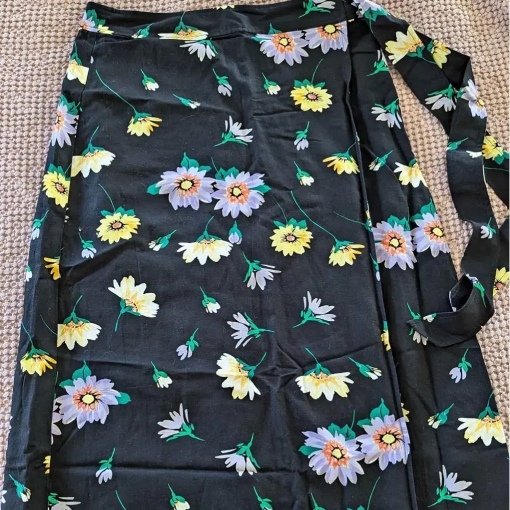 LOFT sz 8 Linen Floral Wrap Midi Skirt